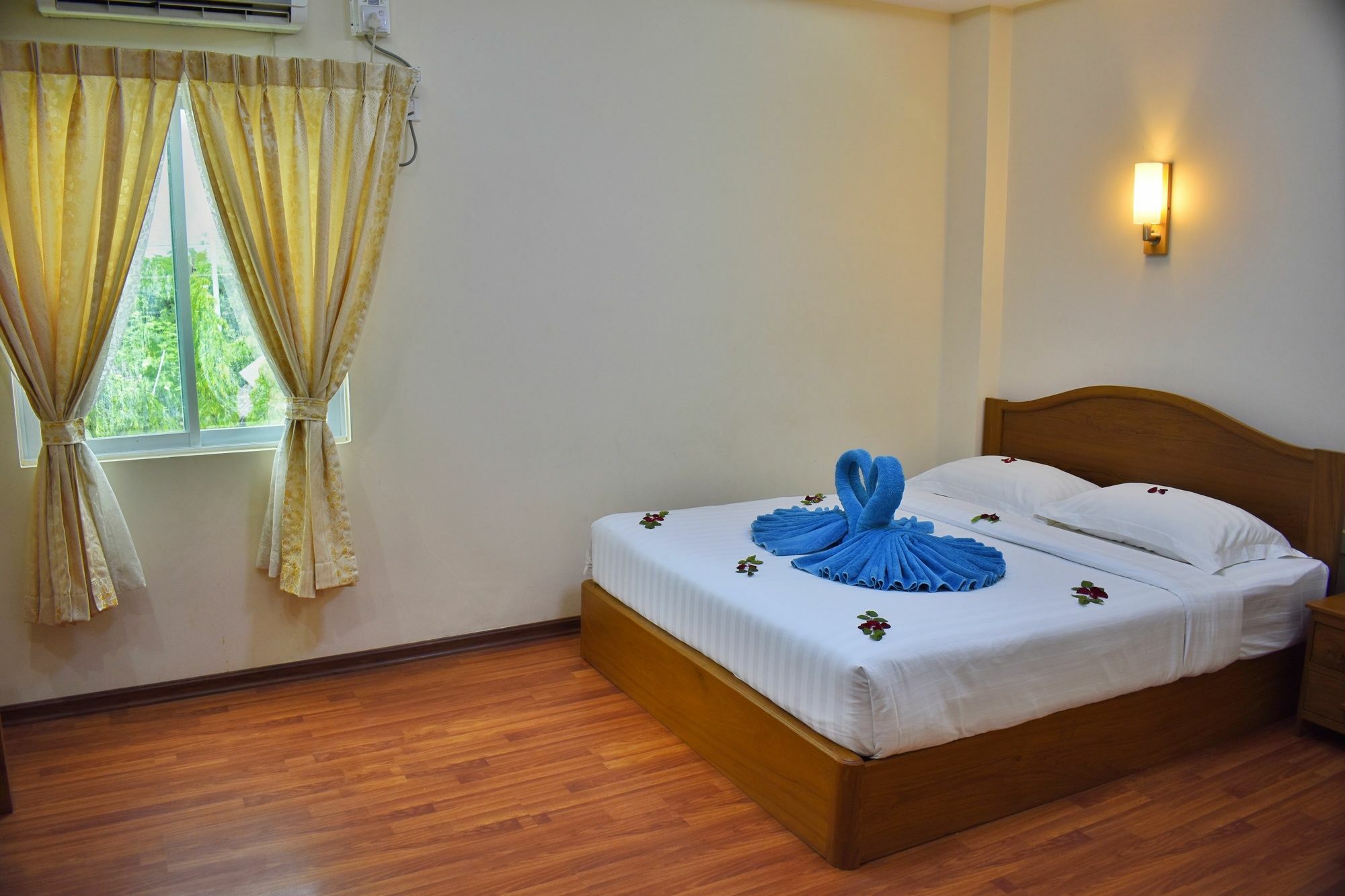 Shwe Poe Eain Hotel New Bagan Extérieur photo